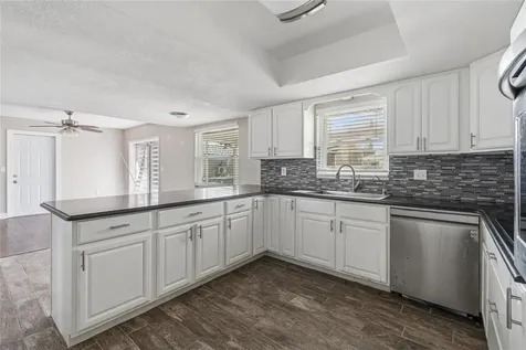 7703 17th Avenue NW Bradenton FL 34209
