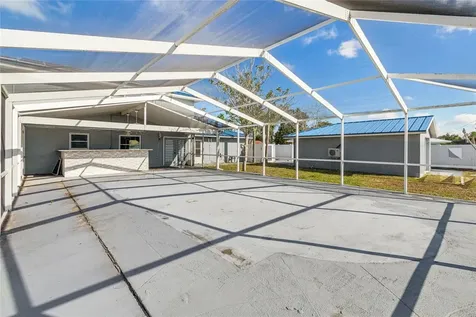 7703 17th Avenue NW Bradenton FL 34209