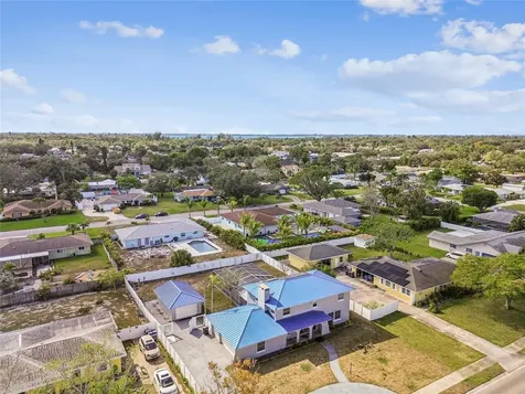 7703 17th Avenue NW Bradenton FL 34209