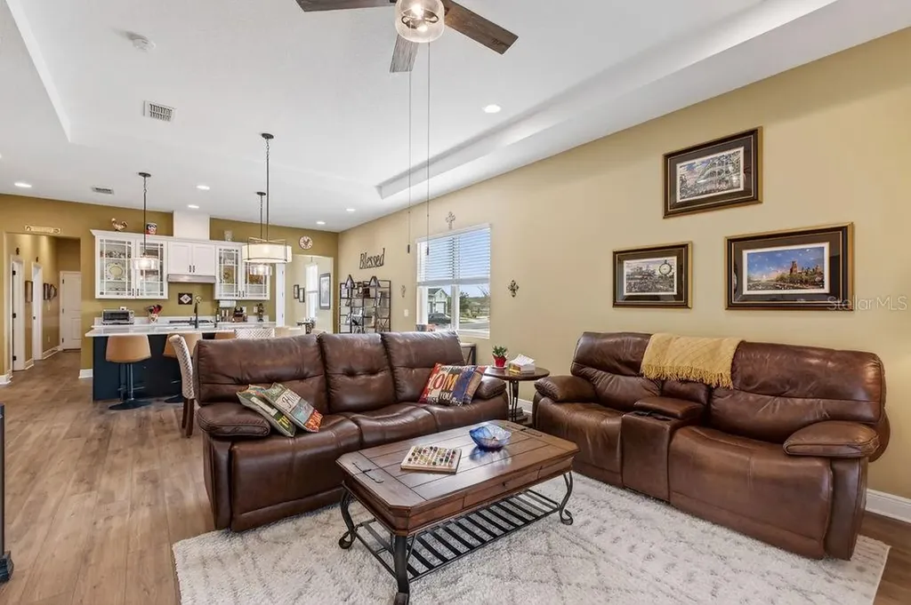 1998 Key Bay Trail Kissimmee FL 34747