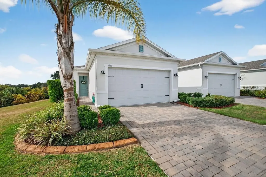 1998 Key Bay Trail Kissimmee FL 34747