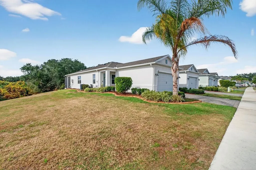 1998 Key Bay Trail Kissimmee FL 34747