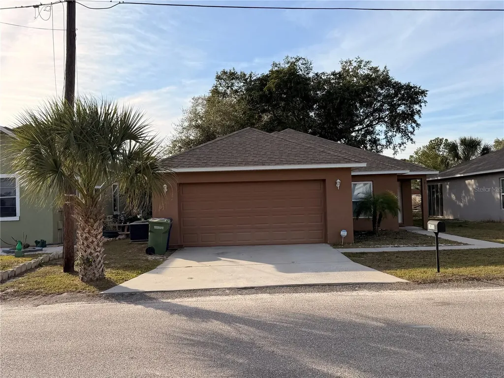 1911 Brown Street NE Winter Haven FL 33881