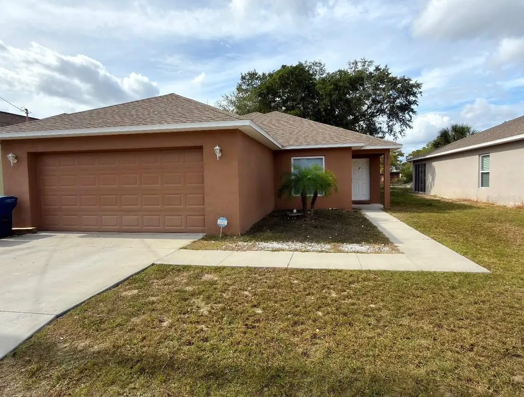1911 Brown Street NE Winter Haven FL 33881