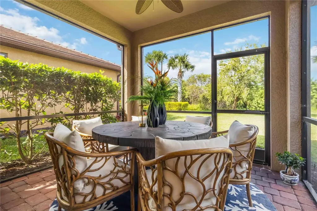 5942 Caspian Tern Drive Sarasota FL 34238