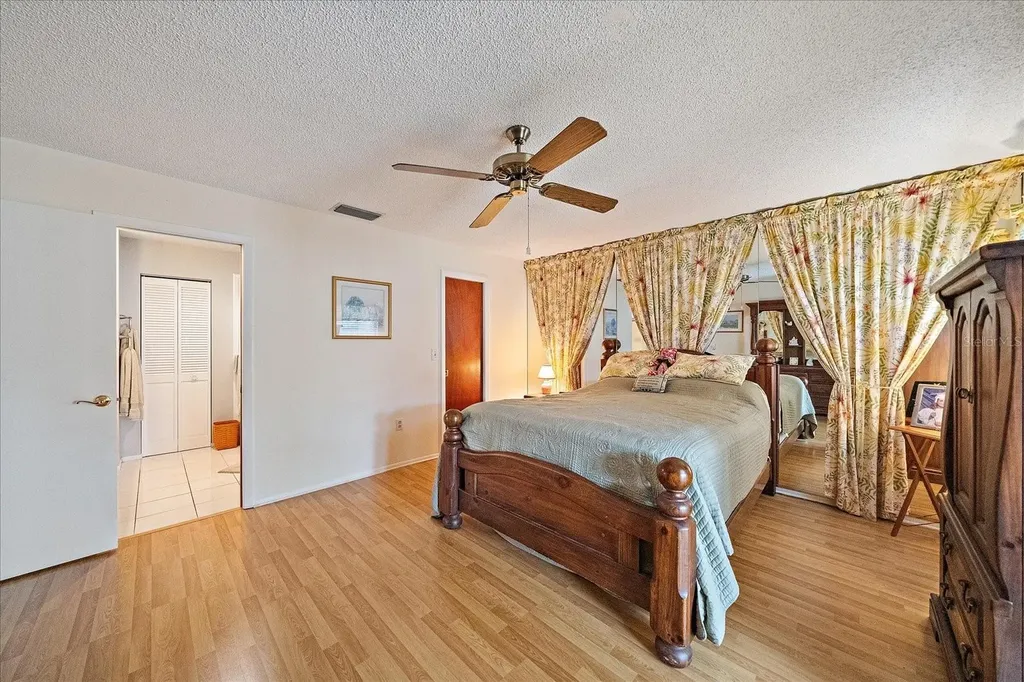 4735 Oak Hill Drive Sarasota FL 34232