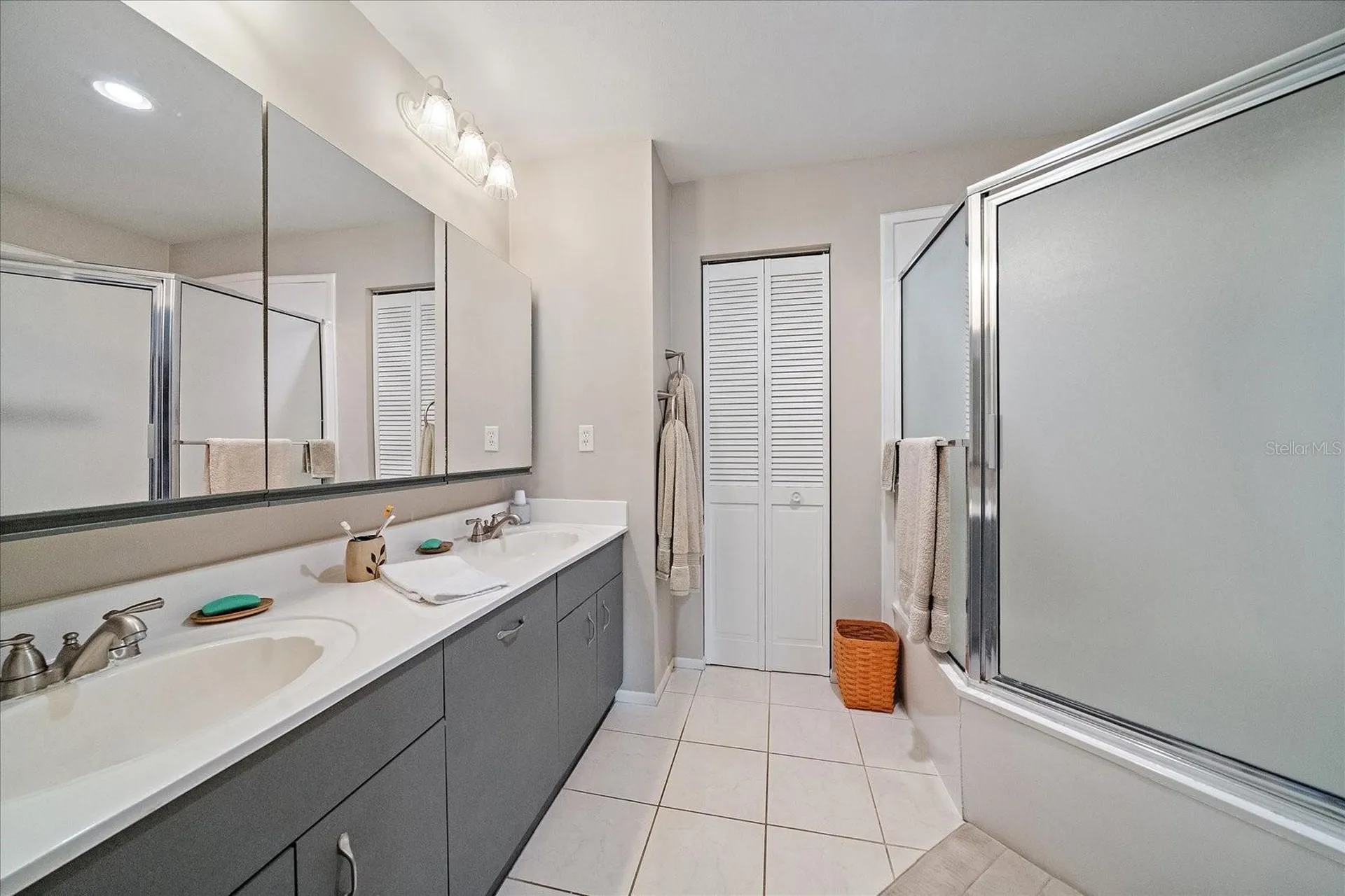 4735 Oak Hill Drive Sarasota FL 34232