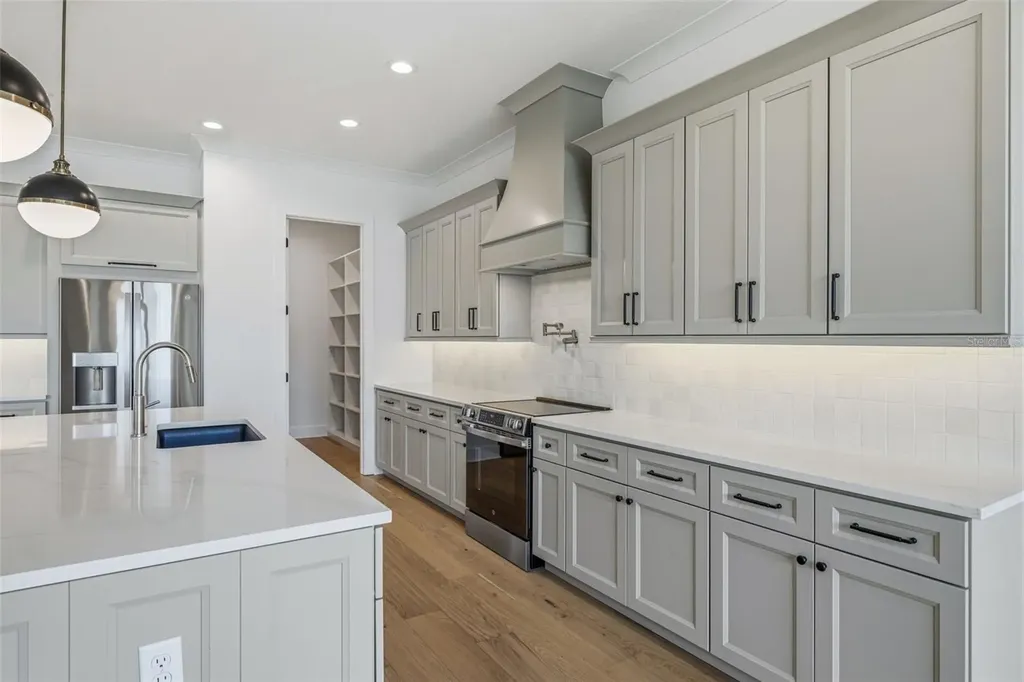 2936 W Rogers Avenue Tampa FL 33611