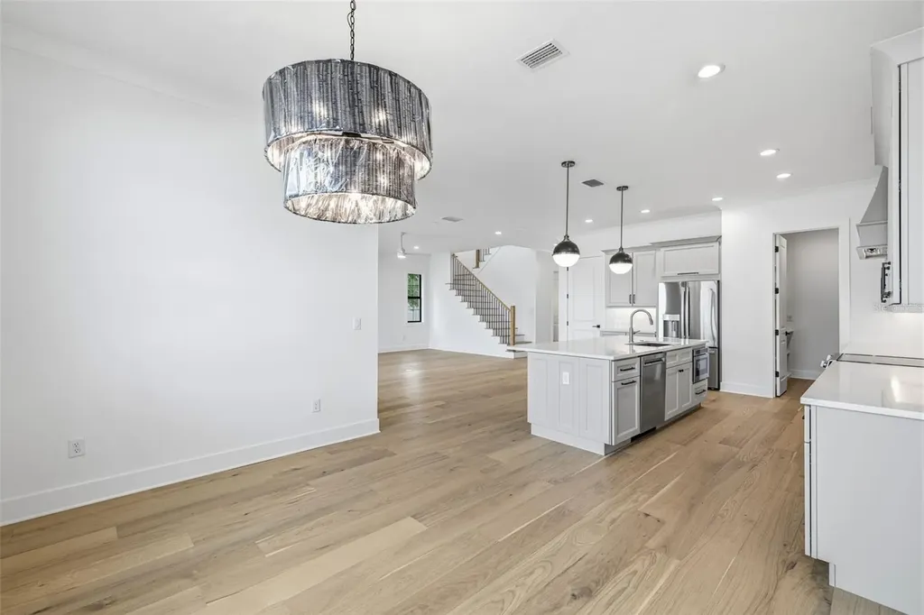 2936 W Rogers Avenue Tampa FL 33611