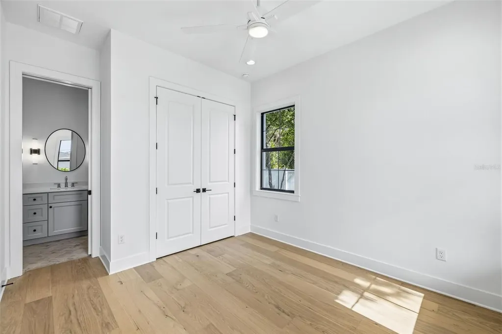 2936 W Rogers Avenue Tampa FL 33611
