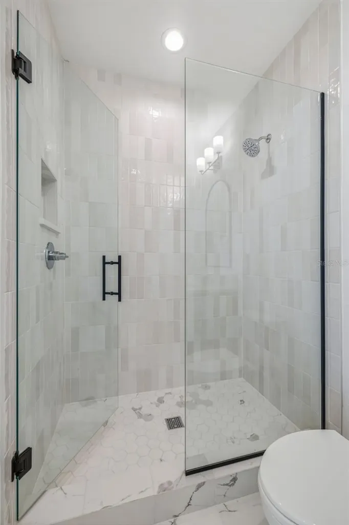 2936 W Rogers Avenue Tampa FL 33611