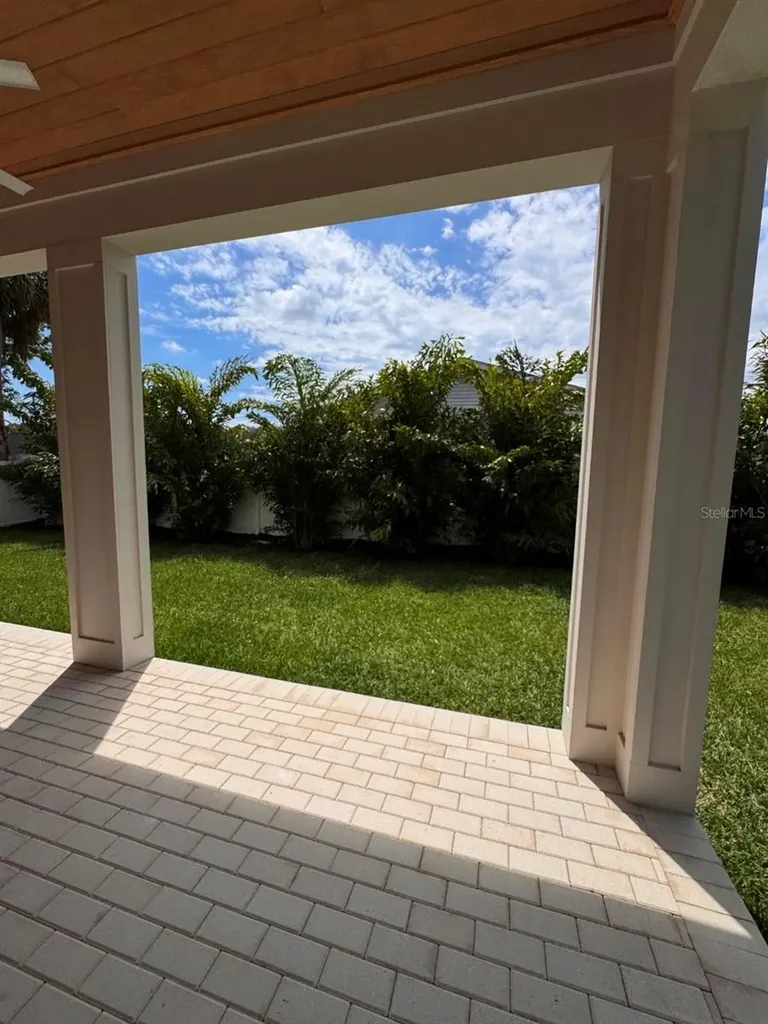 2936 W Rogers Avenue Tampa FL 33611