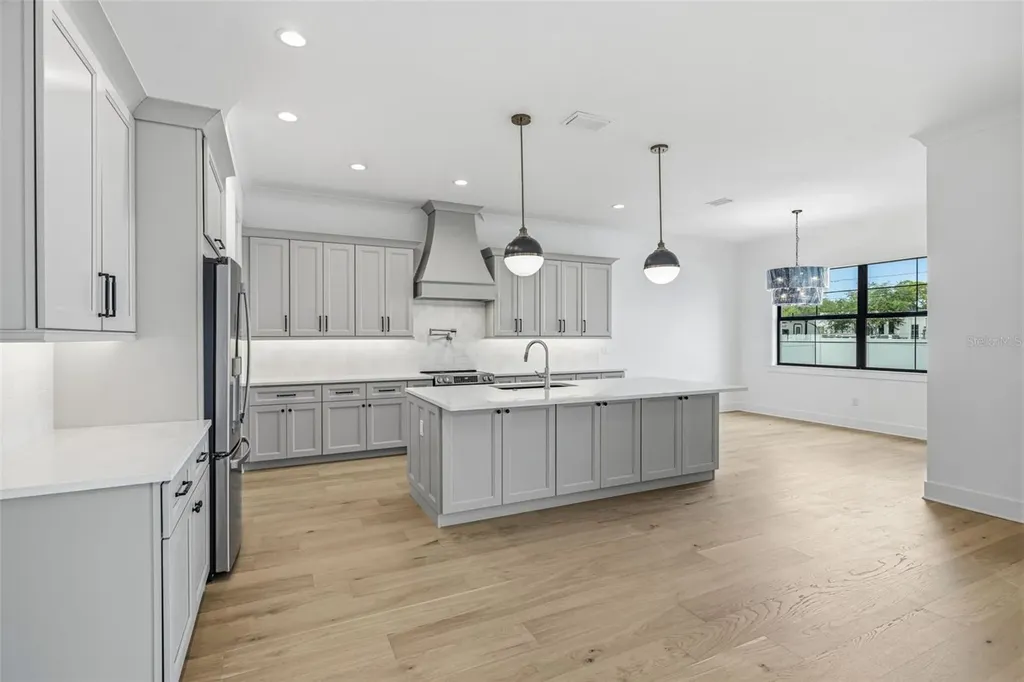 2936 W Rogers Avenue Tampa FL 33611