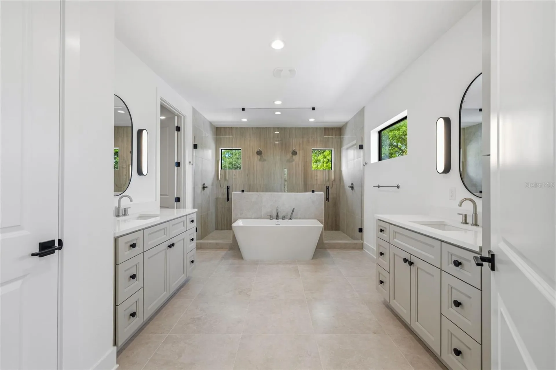 2936 W Rogers Avenue Tampa FL 33611