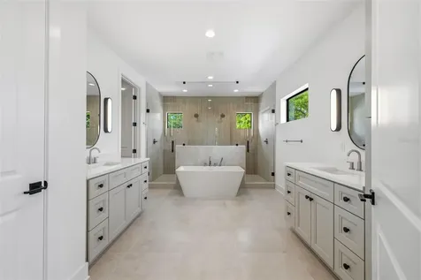 2936 W Rogers Avenue Tampa FL 33611