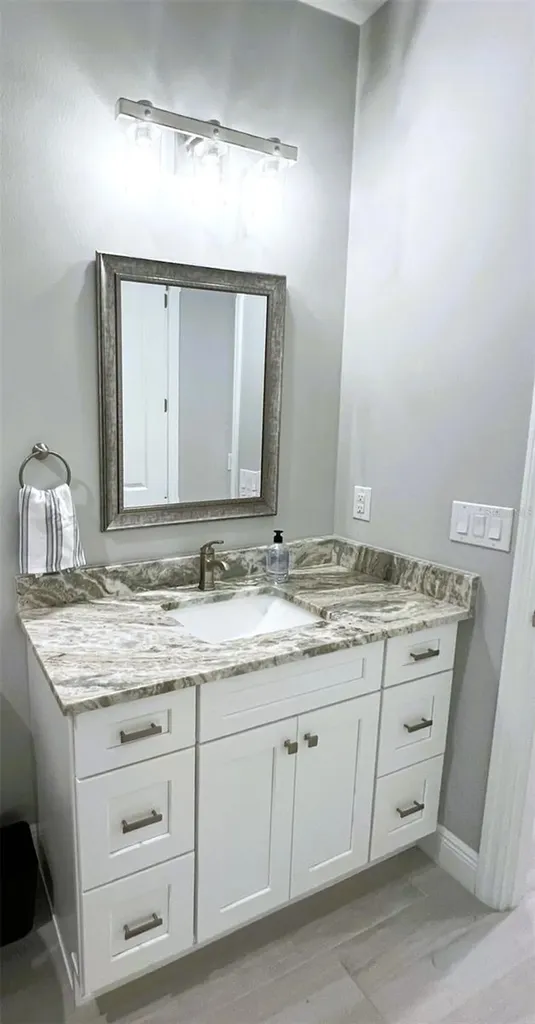 250 Rotonda Boulevard E Rotonda West FL 33947