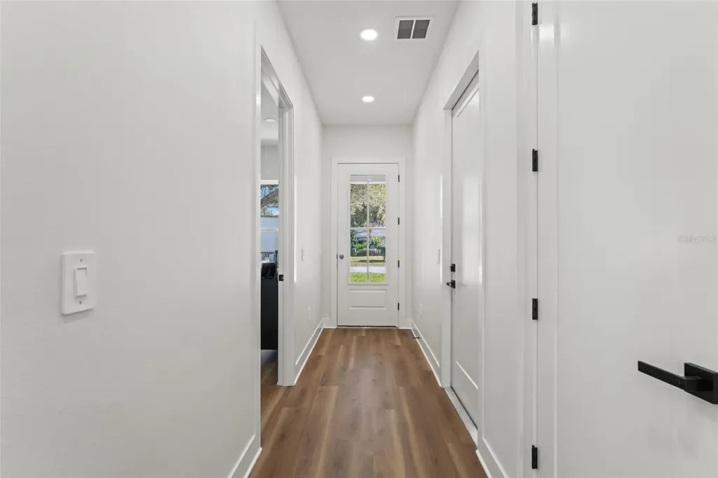 10194 Hodson Place Seminole FL 33776