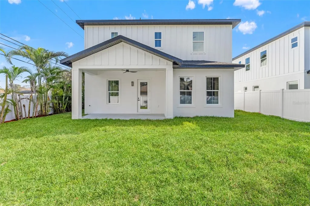 10194 Hodson Place Seminole FL 33776