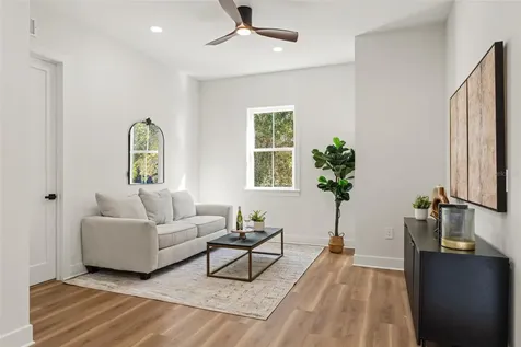 10194 Hodson Place Seminole FL 33776
