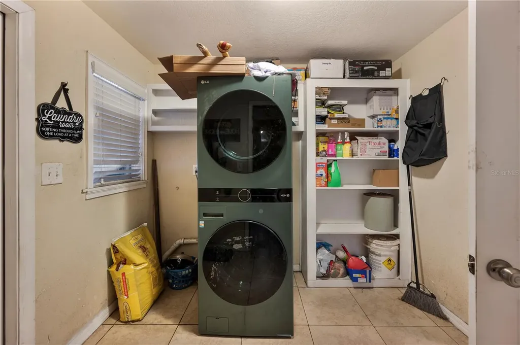 4911 Whiteoak Drive E Lakeland FL 33813