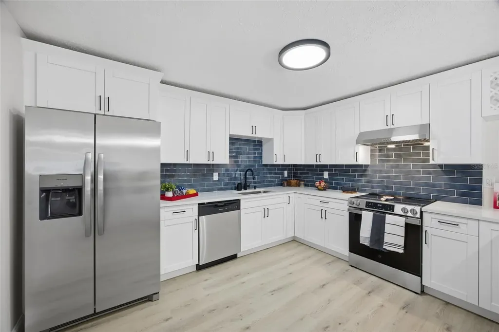 920 W Candlewood Avenue Tampa FL 33603