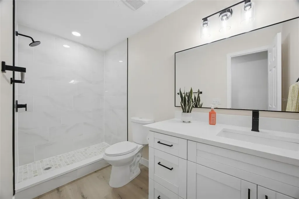 920 W Candlewood Avenue Tampa FL 33603