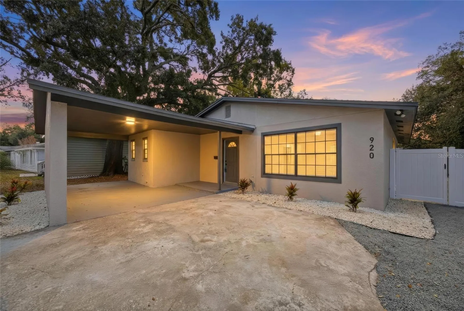 920 W Candlewood Avenue Tampa FL 33603