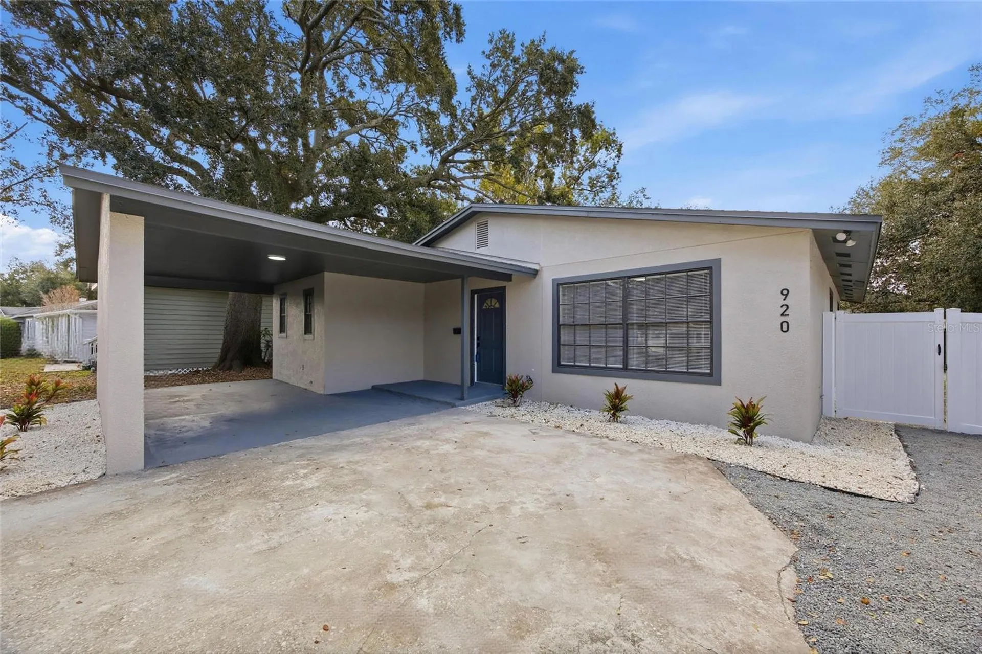 920 W Candlewood Avenue Tampa FL 33603