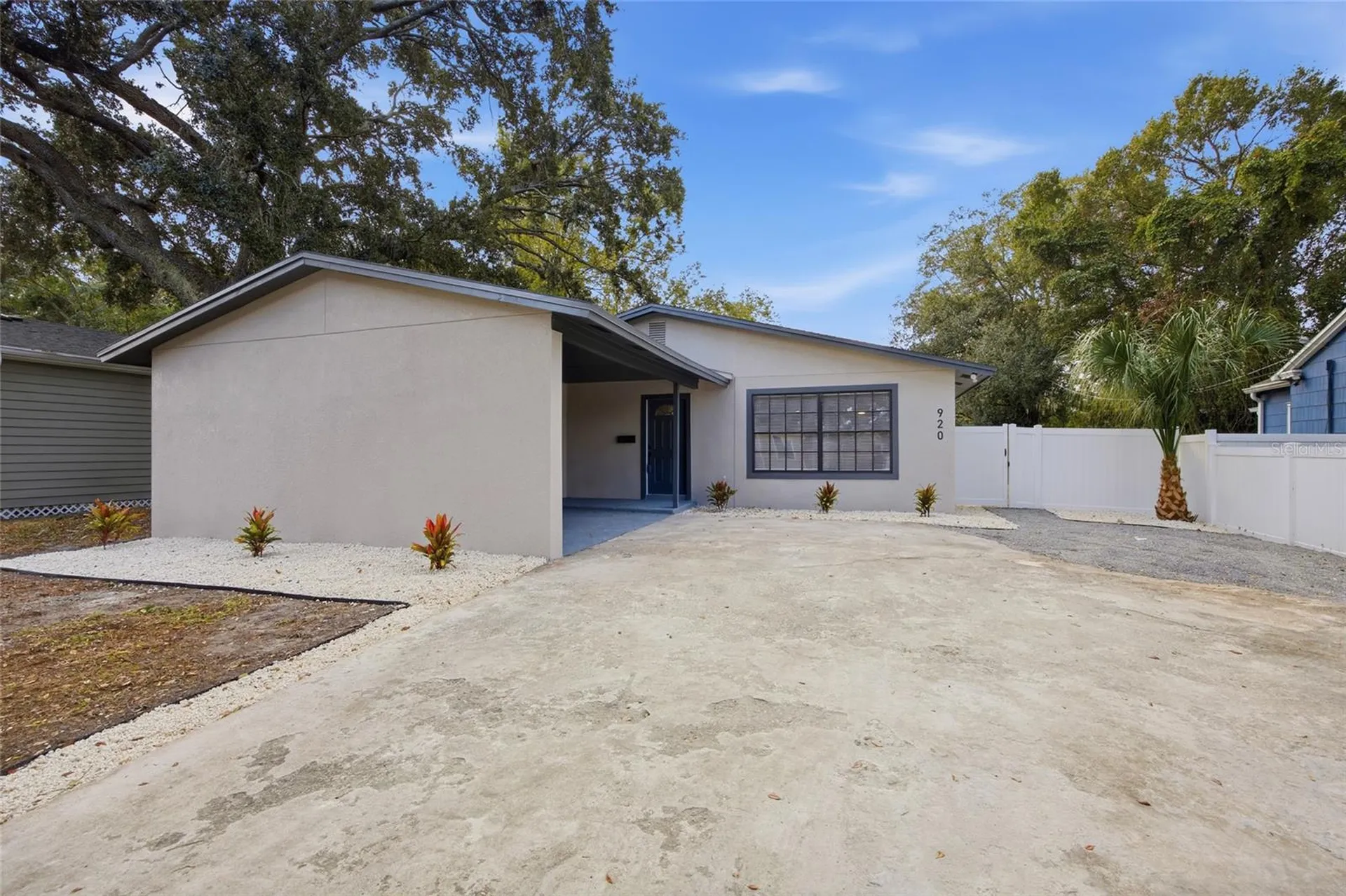 920 W Candlewood Avenue Tampa FL 33603