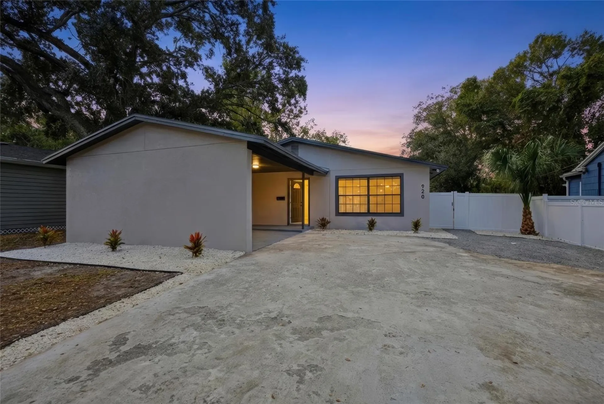 920 W Candlewood Avenue Tampa FL 33603