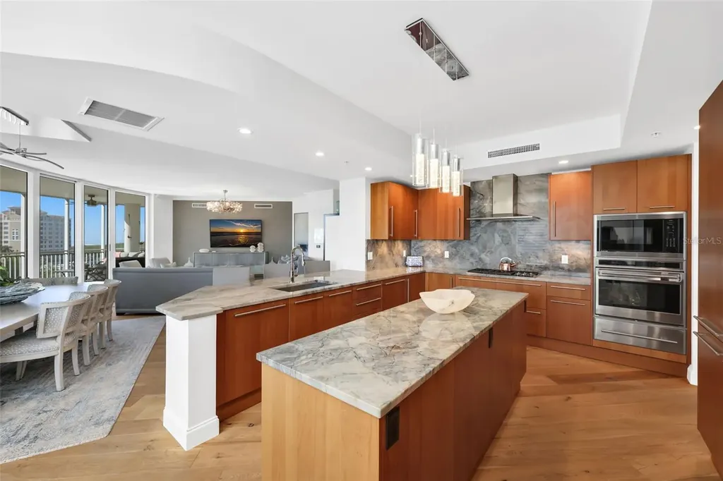 13675 Vanderbilt Drive Naples FL 34110