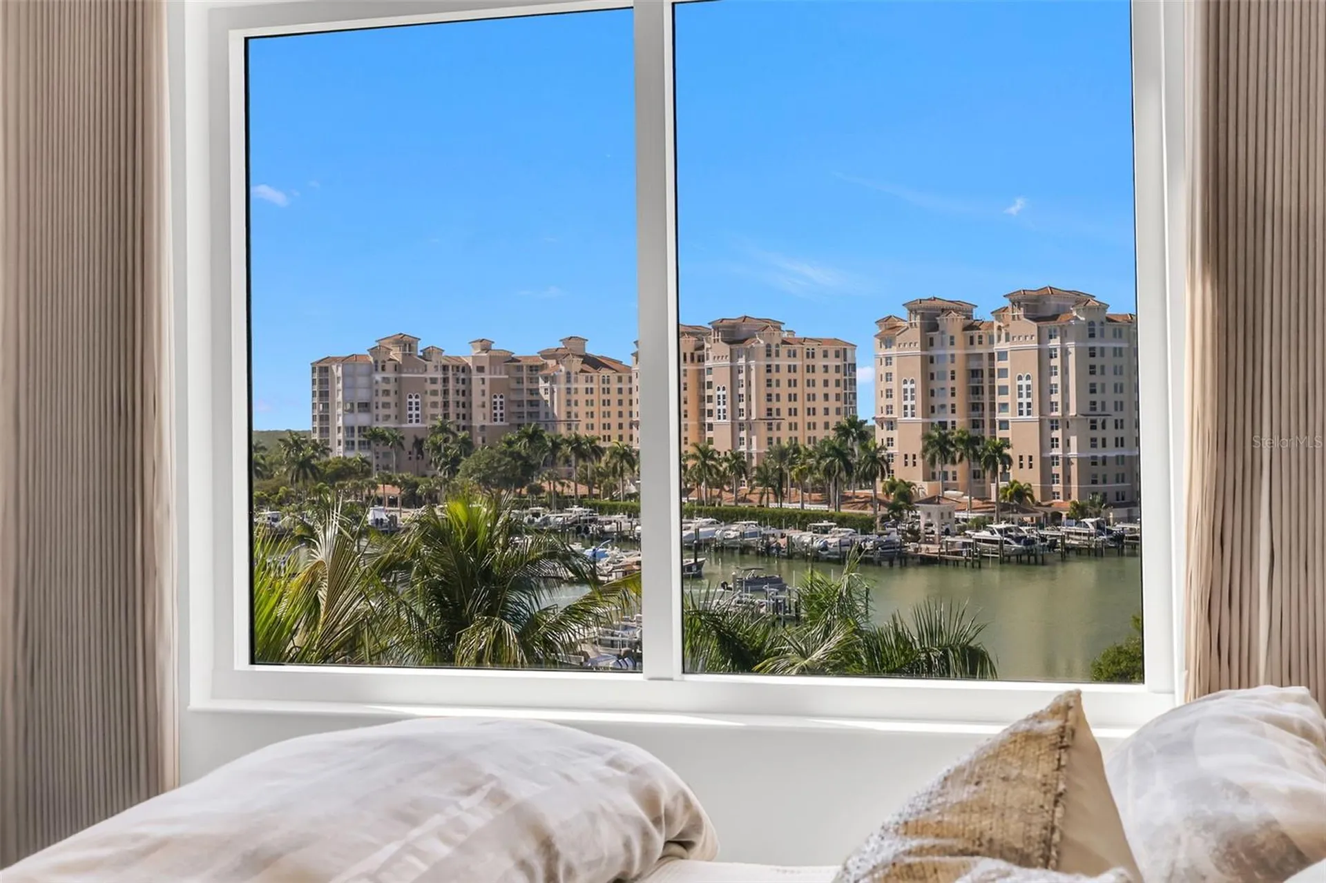 13675 Vanderbilt Drive Naples FL 34110