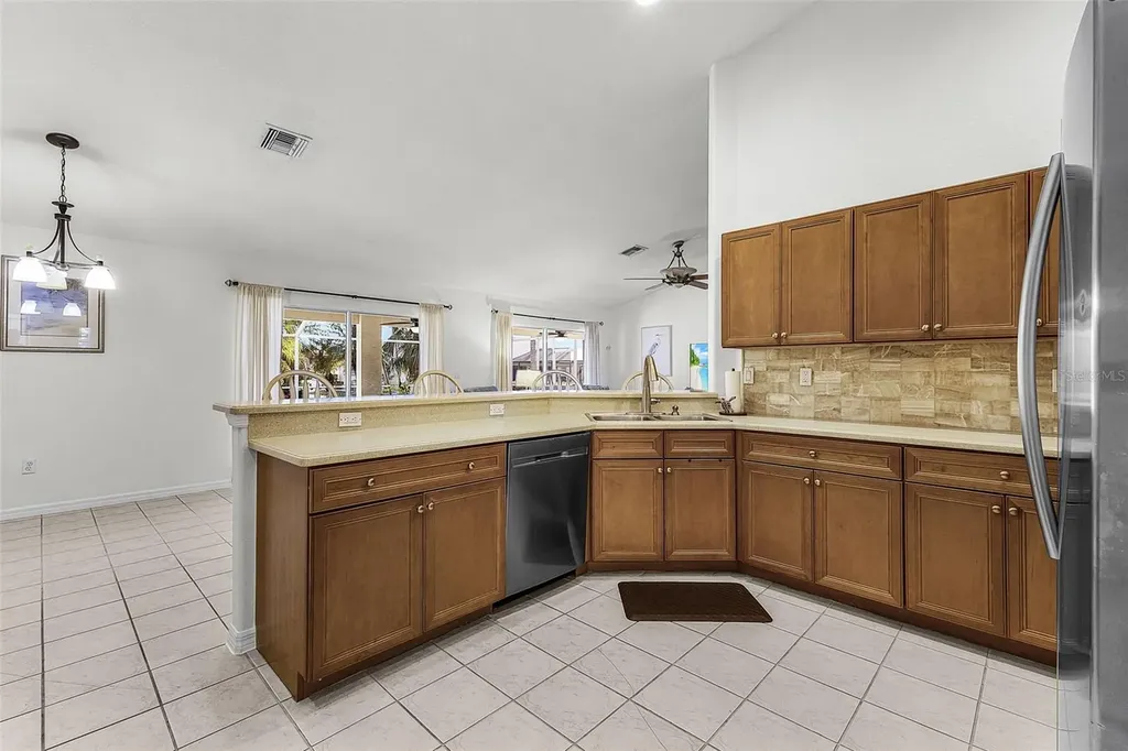 3327 SW 26th Avenue Cape Coral FL 33914