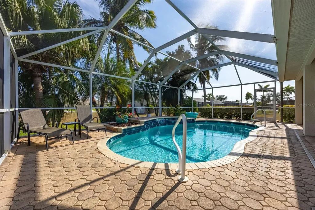 3327 SW 26th Avenue Cape Coral FL 33914