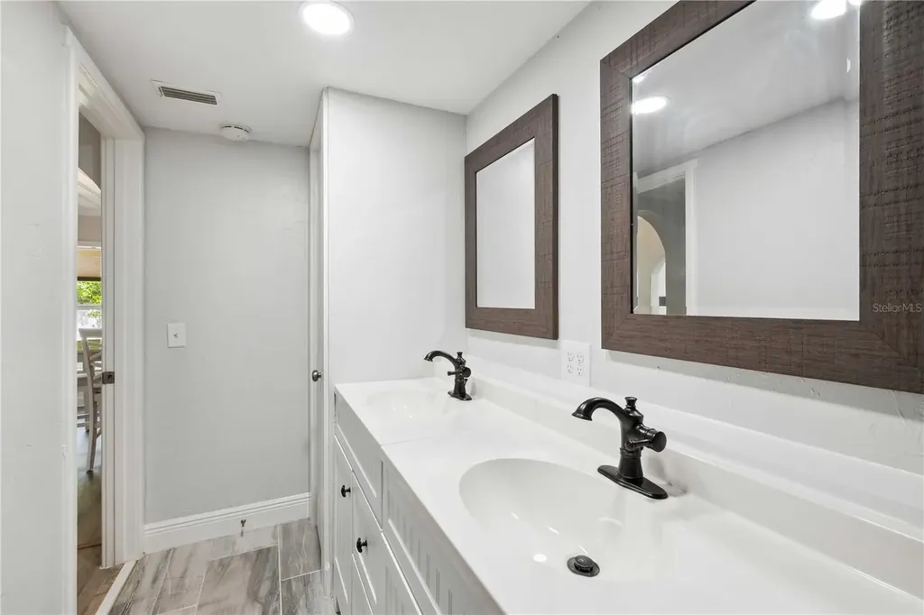 113 W Noble Avenue Bushnell FL 33513