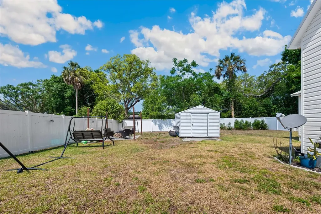 113 W Noble Avenue Bushnell FL 33513