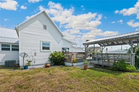 113 W Noble Avenue Bushnell FL 33513
