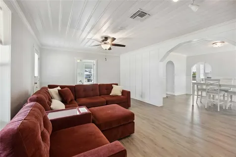 113 W Noble Avenue Bushnell FL 33513