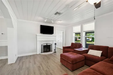 113 W Noble Avenue Bushnell FL 33513