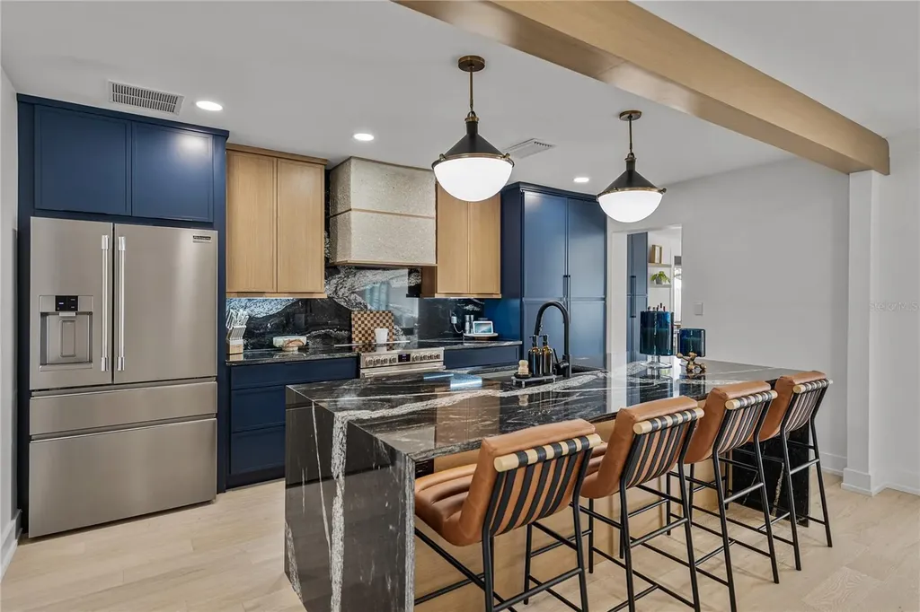 6619 Blue Heron Drive S St Petersburg FL 33707