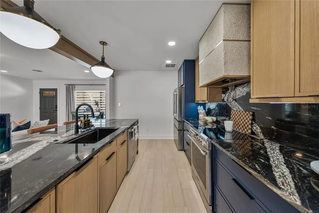 6619 Blue Heron Drive S St Petersburg FL 33707