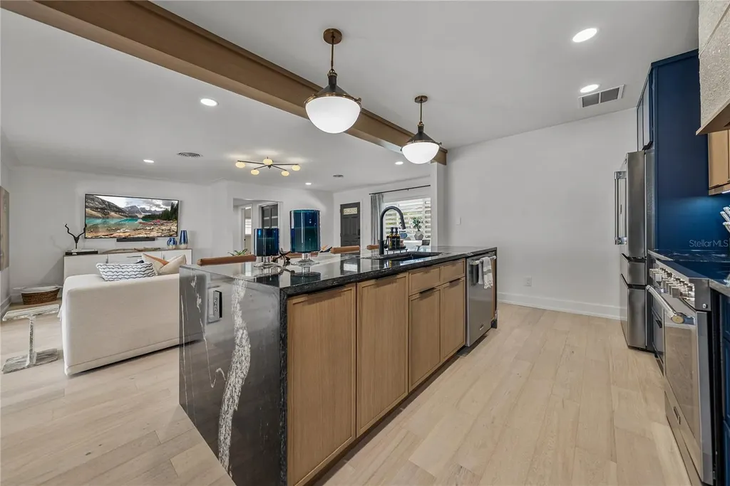 6619 Blue Heron Drive S St Petersburg FL 33707