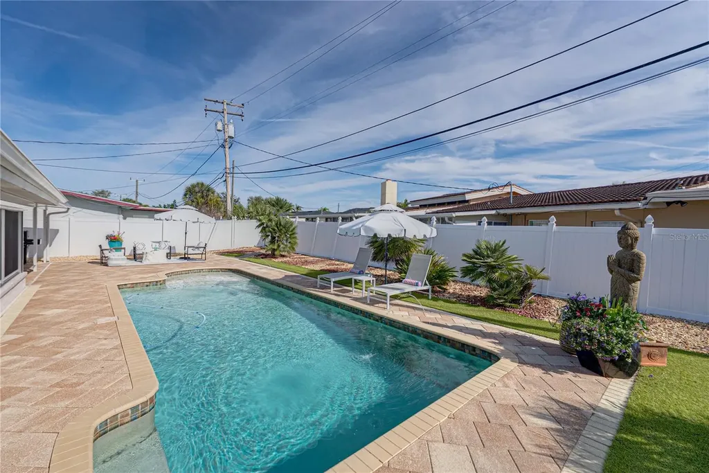 6619 Blue Heron Drive S St Petersburg FL 33707