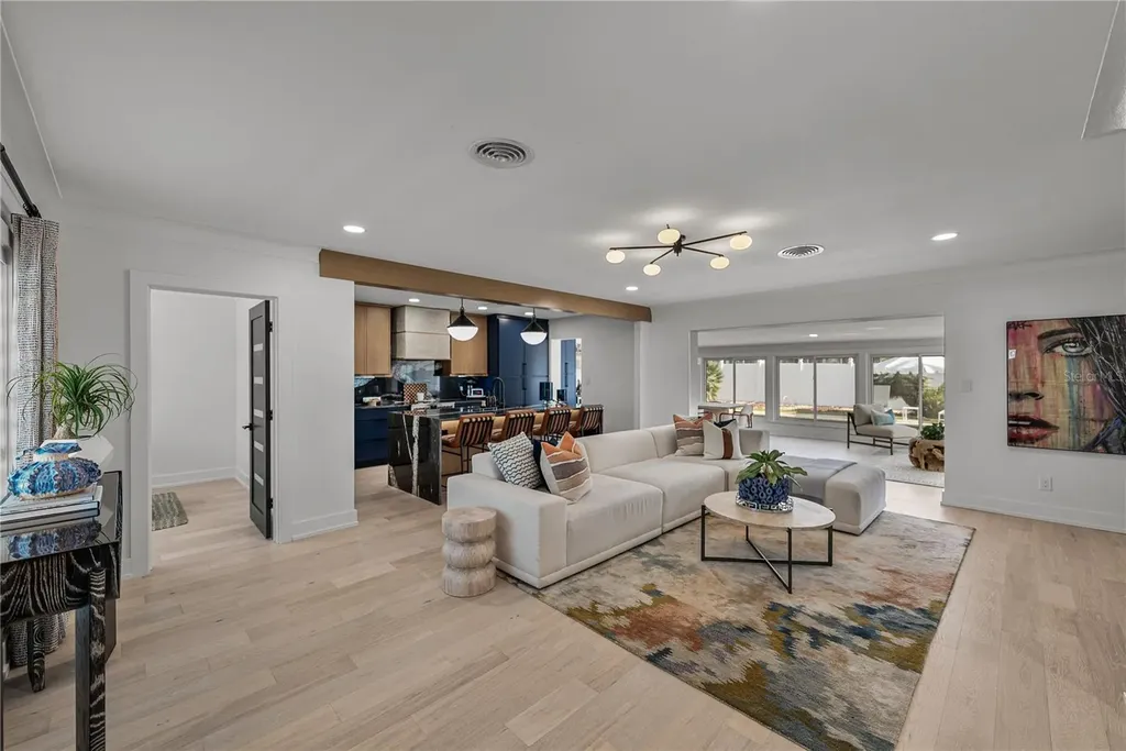 6619 Blue Heron Drive S St Petersburg FL 33707
