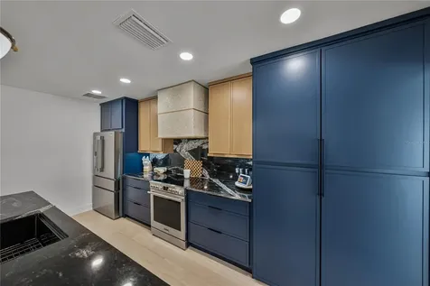 6619 Blue Heron Drive S St Petersburg FL 33707