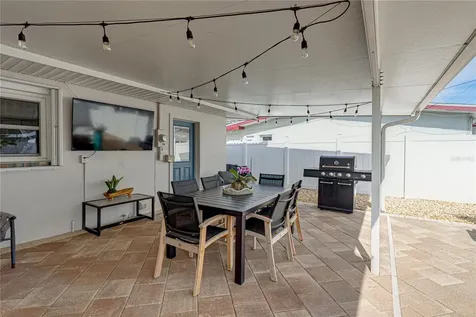 6619 Blue Heron Drive S St Petersburg FL 33707