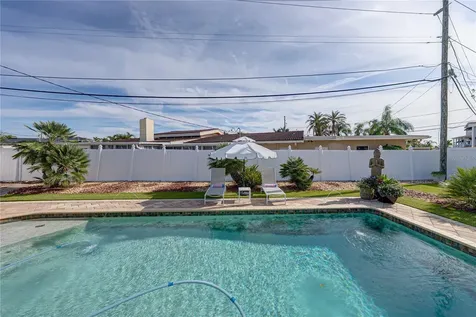 6619 Blue Heron Drive S St Petersburg FL 33707