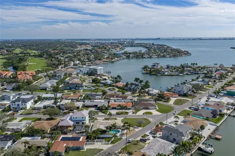 6619 Blue Heron Drive S St Petersburg FL 33707