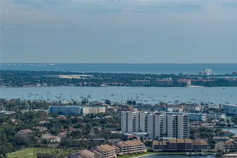 6619 Blue Heron Drive S St Petersburg FL 33707