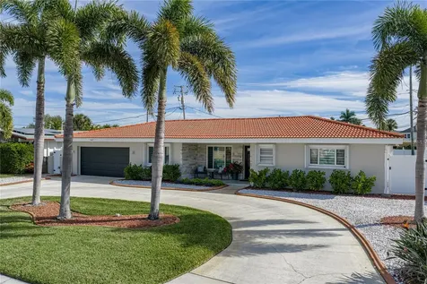 6619 Blue Heron Drive S St Petersburg FL 33707